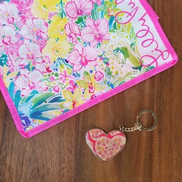 Lilly Pulitzer Gold Heart Floral Keepsake Key Chain Bag Charm Vintage Gift Bag - Picture 1 of 11
